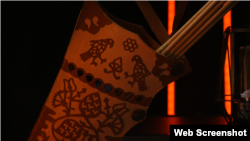 Лук і стріли – одні з основних видів зброї того часу. Вони дозволяли не підпускати супротивника на близьку відстань та вражати його здалеку, перш ніж завдати вирішального удару