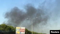 Пожар на месте одного из взрывов в результате израильского авиаудара. Доха, 9 сентября 2025 года