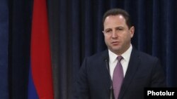 Պաշտպանության նախկին նախարար Դավիթ Տոնոյան, արխիվ