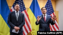 Главы украинской и американской делегаций Андрей Ермак и Марко Рубио после переговоров в Женеве