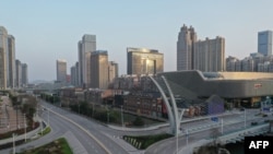 Fotografija snimljena 10. marta 2020. godine prikazuje praznu ulicu u Vuhanu, u kineskoj provinciji Hubei.