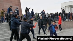 Бишкектин Ала-Тоо аянтындагы карама-каршылык, 9-октябрь 2020-жыл. 