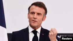 За словами Макрона, пропозиція Путіна є «першим кроком, але недостатнім»