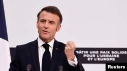 Під час зустрічі з представниками французького бізнесу Макрон назвав ці заходи «брутальними і безпідставними»
