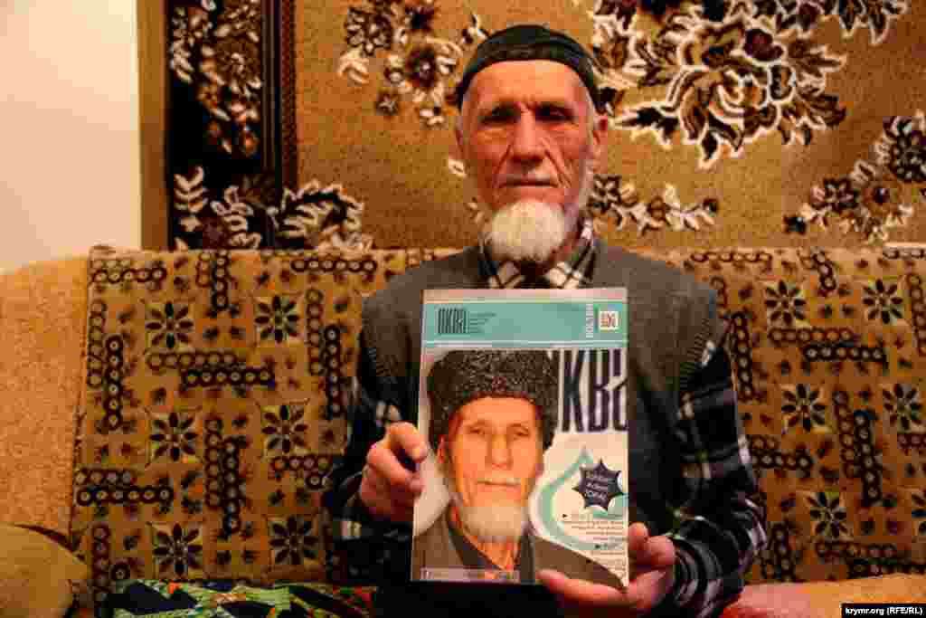 Мустафа Кадиров родом із Судака. На світ з'явився у травні 1932 року, був четвертим із семи дітей у сім'ї. &laquo;Найчорніший&raquo; день в історії корінного народу застав велику сім'ю в одному з сіл Радянського району. &laquo;Ми з братиками-сестричками, батьком і мамою опинилися на кладовищі, куди нас звезли з усіх будинків. Я відразу помітив, що тільки кримських татар привозили в той день&raquo;, &ndash;&nbsp;каже Мустафа. (Фото 2016 року)