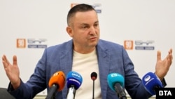 Ръждясал мостик, няколко милиона евро и обвинение в измама. За какво отива на съд Иван Портних