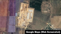 Нафтобаза комбінату «Гвардійський» біля села Кар'єрне Сакського району Криму. Скріншот супутникової карти Google