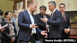 Predsednički kandidati još se nisu susreli u javnoj debati, što je bilo uobičajeno čak i devedesetih