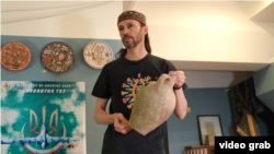 Старинный сосуд для хранения воды XIX века, который нашли в Симферополе