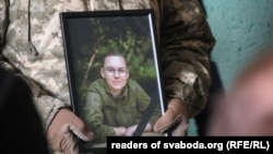 Фатаздымак Марыі Зайцавай на пахаваньні