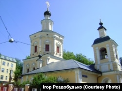 Церкву Трійці Живоначальної у Хохлах відвідував свого часу сам гетьман Мазепа