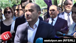 «Լուսավոր Հայաստան»-ի վարչապետի թեկնածու Էդմոն Մարուքյանը, արխիվ