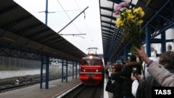 Російський пасажирський потяг «Таврія» із Санкт-Петербурга прибуває до Севастополя. Архівне фото