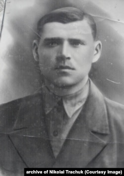 Михайло Молотай