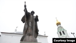 4 ноября 2025 года в Вологде на главной площади установили памятник Ивану Грозному. Фото Филимонов LIVE