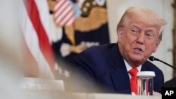 «Я не знаю. Я маю його побачити. Ми розглянемо це», – сказав Трамп журналістам 30 травня (фото архівне)