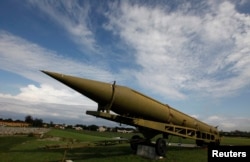 Деактивована балістична ракета середньої дальності радянської епохи SS-4, здатна нести ядерний боєзаряд