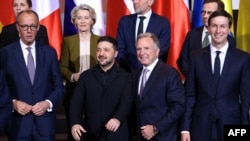 Президент України, переговорники зі США і європейські лідери на переговорах у Берліні, 15 грудня 2025 року