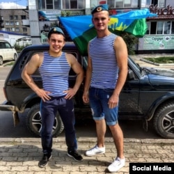 Илья Чураков (слева), фото из аккаунта в социальной сети "ВКонтакте"