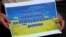 Системно вчитись в українській школі дітям з окупації все важче, каже директор однієї з онлайн-шкіл Леонід Воробйов. Фото: під час акції на підтримку української мови, Запоріжжя, 16 липня 2020 року 