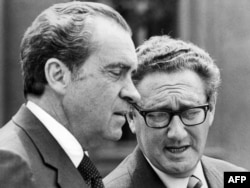 Президент США Річард Ніксон і його радник з національної безпеки Генрі Кіссінджер, якого вважають архітектором зовнішньої політики адміністрації Ніксона
