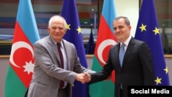 ԵՄ բարձր ներկայացուցիչ Ժոզեպ Բորելը և Ադրբեջանի արտգործնախարար Ջեյհուն Բայրամովը, արխիվ