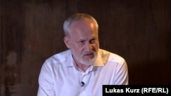 Ахмед Закаєв, керівник уряду невизнаної Чеченської Республіки Ічкерія. Форум «Вільні народи Росії» у Празі, 23 липня 2022 року