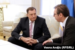 "Dodikova politika prvenstveno zavisi od stava i potreba Beograda", smatra Prohić (Na fotografiji Milorad Dodik sa predsjednikom Srbije Aleksandrom Vučićem)