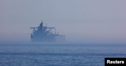 Судно Eventin «тіньового флоту» Росії під панамським прапором біля берегів Засніца, Німеччина, 16 квітня 2025 року