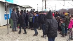 700 бегалци се уште заглавени на Табановце