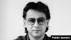 Detaliu de pe coperta volumului „De bună voie, autobiografia mea” de Dorin Tudoran,2020 