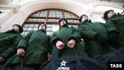 Russia -- Russian conscripts wait wait for the dispatch at a railway station in St. Petersburg, October 20, 2016