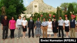 «Ош шамы» гезитинин ошол кездеги жамааты.