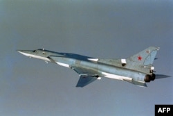 Расейскі бамбавік Ту-22М, сфатаграфаваны ў жніўні 2007 году. Некалькі такіх былі зьнішчаныя падчас дронавых атак 1 чэрвеня.