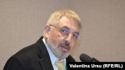 Vladimir Socor în studioul Europei Libere