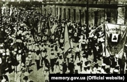 Патріотична маніфестація моряків українського Чорноморського флоту. Севастополь, квітень 1918 року