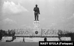 Monumentul lui Stalin în parcul orășenesc al Budapestei. Sub conducerea lui Rákosi între 1945-1956, sute de mii de unguri au fost închiși, forțați să emigreze, sau executați.
