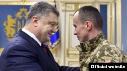 Зустріч з президентом Петром Порошенком після звільнення з полону, 19 грудня 2016 року