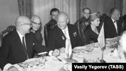 Прэзыдэнт Фінляндыі Урха Калева Кеконен і першы сакратар Камуністычнай партыі СССР Мікіта Хрушчоў у Крамлі. 1960 год