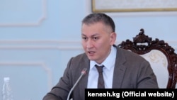 пратеникот Ишак Пирматов