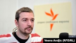 Stevan Dojčinović, urednik Krika