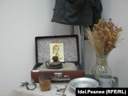 Артефакты лагерного труда и быта заключенных на выставке "Эхо прошлого"