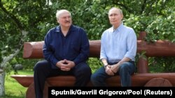 Президенты России и Беларуси Владимир Путин и Александр Лукашенко посещают Валаамский монастырь в Республике Карелия, Россия, 1 августа 2025 года