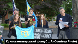 Бывший посол США на Украине Джон Хербст (справа)