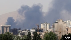 16 июня второй день подряд над нефтебазой Шахран, расположенной к северо-западу от Тегерана, поднимается дым.