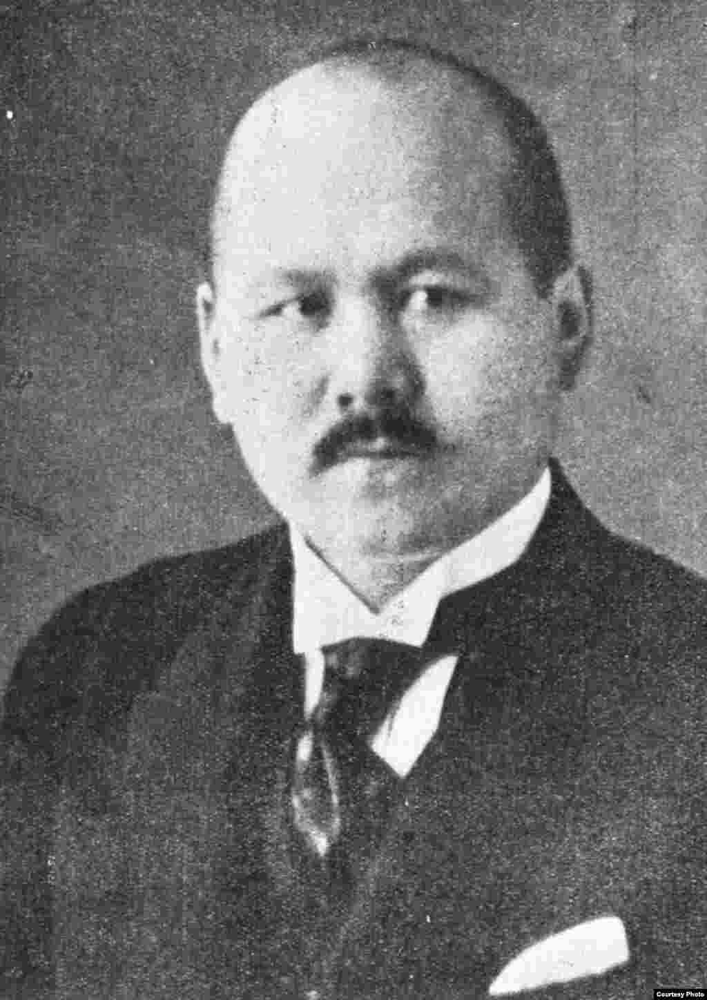 Авторы газеты "Қазақ": Мустафа Шокай, лидер казахского национально-освободительного движения.