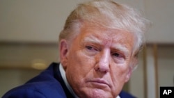 Таким чином,  суд погодився розглянути апеляцію Дональда Трампа, яку він подав раніше цього тижня. 