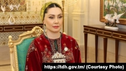 Oguljahan Atabaýewa. Türkmenistanyň döwlet metbugatyndan alnan surat.