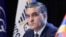 Armenia - Arman Tatoyan, a former human rights ombudsman, holds a press conference in Yerevan, October 9, 2025.