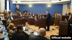 მთავრობამ პარლამენტში ევროკავშირის სავიზო რეჟიმის ლიბერალიზაციის სამოქმედო გეგმის შესრულებასთან დაკავშირებით ანგარიში წარადგინა.